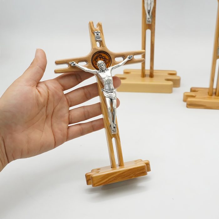 十字架-橄榄木镂空-带合金圣尸底座-19.5x11.5cm Catholic religious art