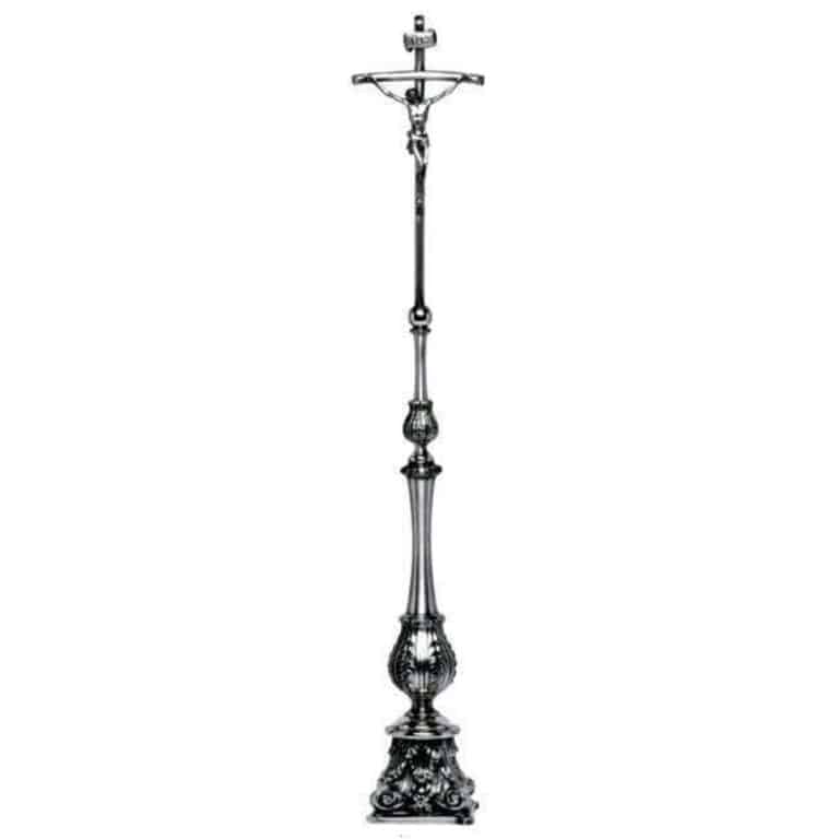 祭台十字架-巴洛克底座与莨苕叶装饰-银色-高77cm