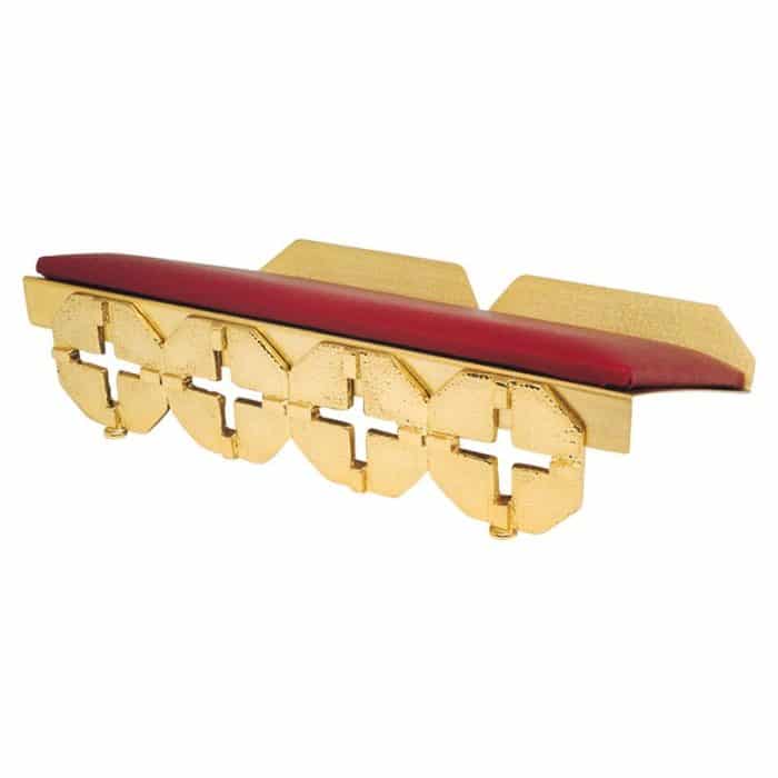 镂空十字架祭台经架 - 38 x 25厘米