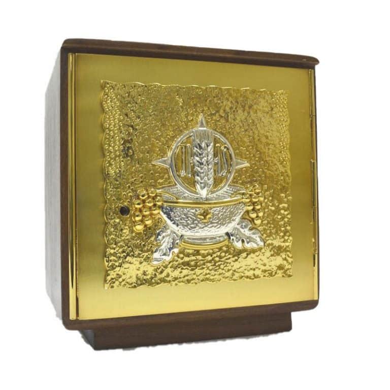 木制桌面圣体龛，带黄铜铸造门，尺寸（宽x高x深）23x24x22厘米