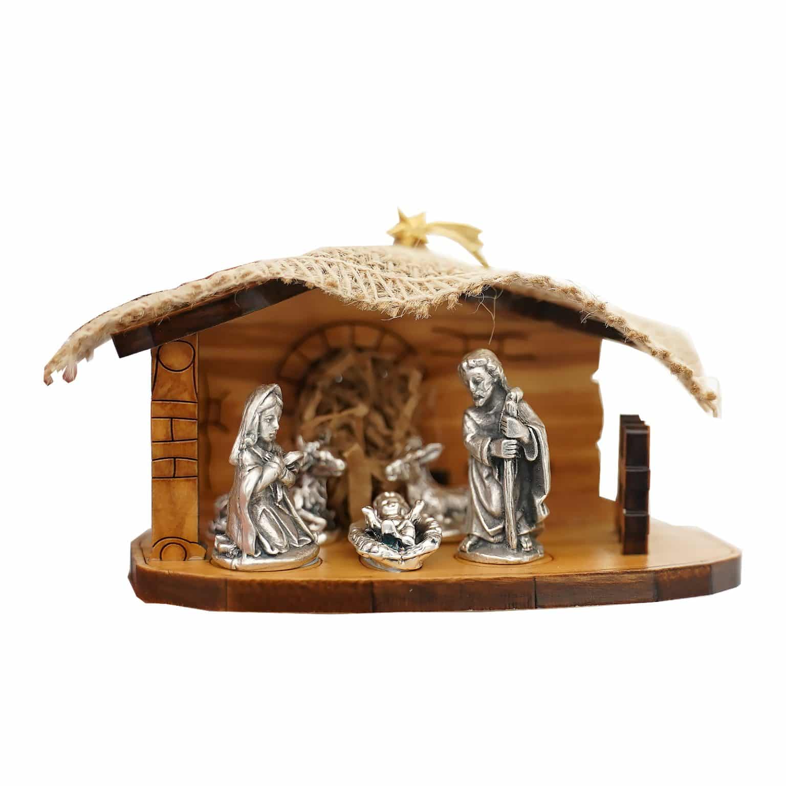 小屋-5个人物-麻布和稻草装饰-9.3x6.5x5.5cm