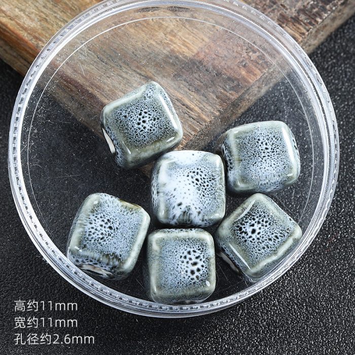 IC03BCE002.08-10MM DIY珠子-陶瓷花釉方珠-灰白色-10mm Catholic religious art