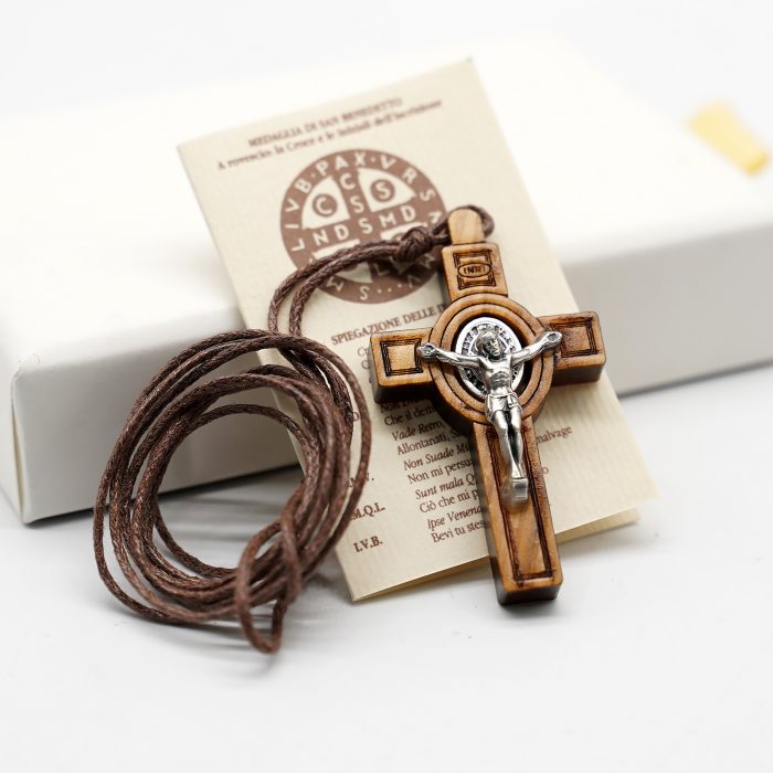 十字架-圣本笃-橄榄木-直款-带挂绳-4x2.5cm Catholic religious art