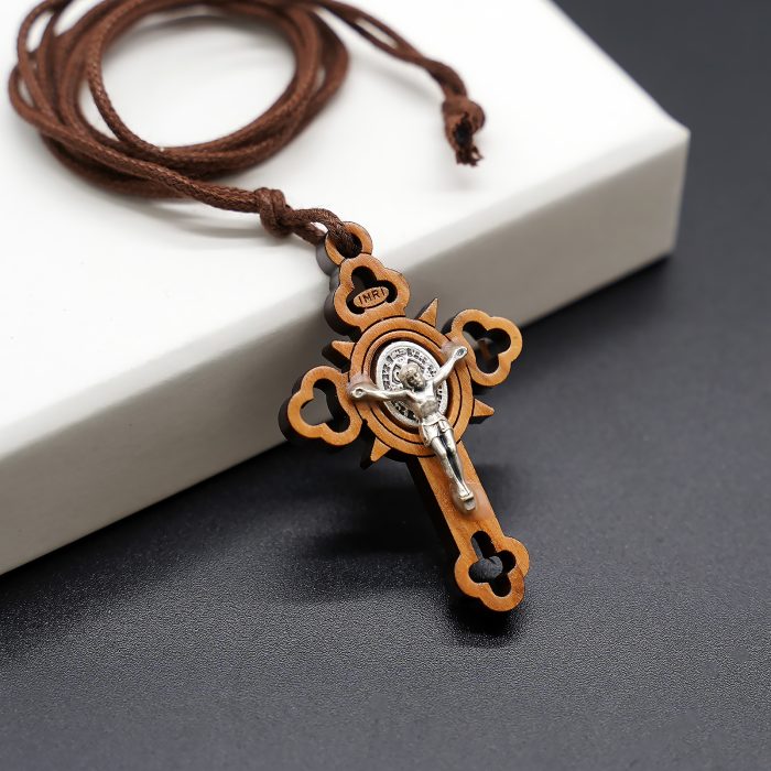 十字架-圣本笃-橄榄木-穿孔设计-椭圆圣牌-带挂绳-4.2x2.8cm Catholic religious art