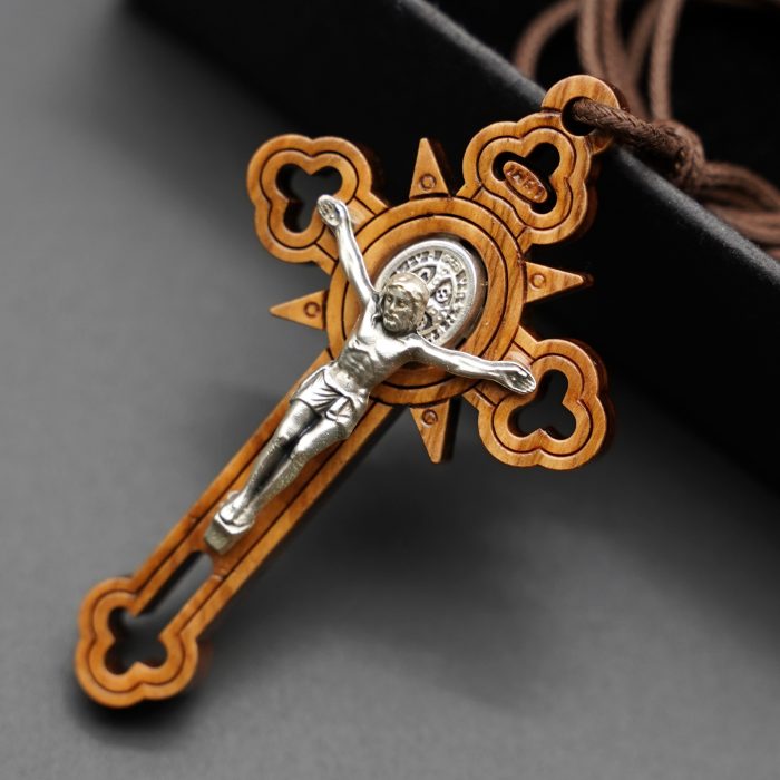 十字架-圣本笃-橄榄木-穿孔设计-椭圆圣牌-带挂绳-5.7x3.5cm Catholic religious art