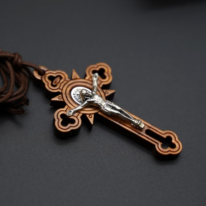 十字架-圣本笃-橄榄木-穿孔设计-椭圆圣牌-带挂绳-5.7x3.5cm Catholic religious art