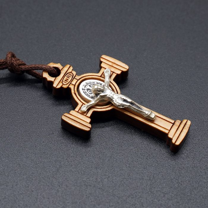 十字架-圣本笃-橄榄木-哥特式-带挂绳带卡片带包装袋-4x2.5cm Catholic religious art