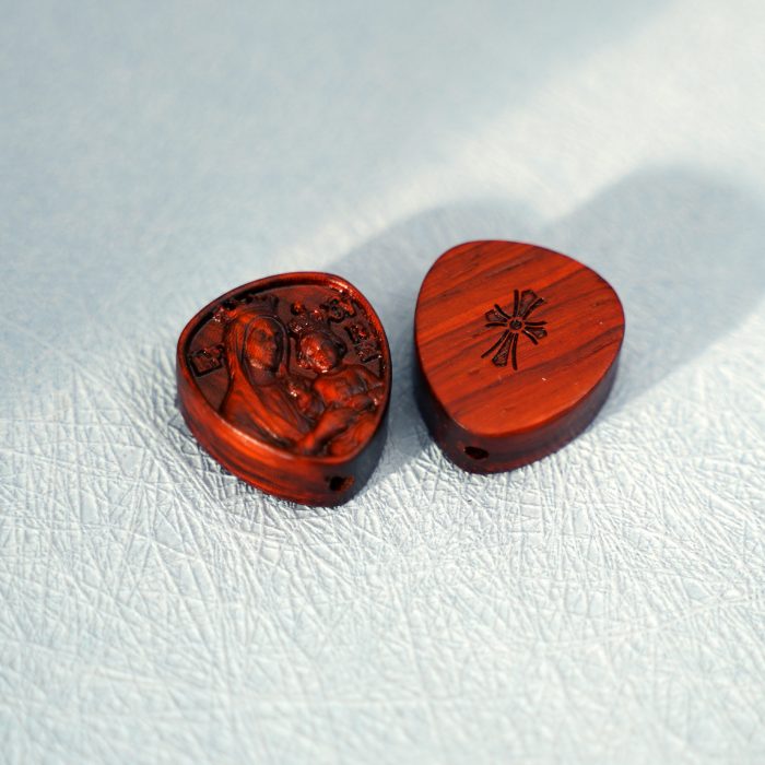 DIY三通-圣母抱耶稣-紫檀木-2.0x1.8cm Catholic religious art