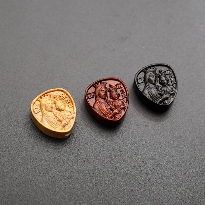 DIY三通-圣母抱婴孩-橄榄木-2.0x1.8cm Catholic religious art