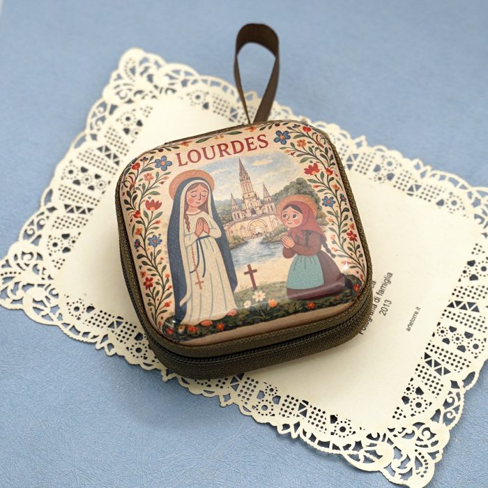 金属念珠包-卡通露德圣母 (Our Lady of Lourdes)-拉链款-7x7cm厚度3.3cm Catholic religious art