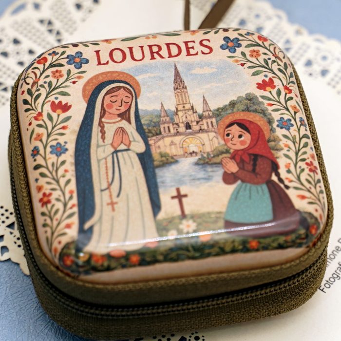 金属念珠包-卡通露德圣母 (Our Lady of Lourdes)-拉链款-7x7cm厚度3.3cm Catholic religious art