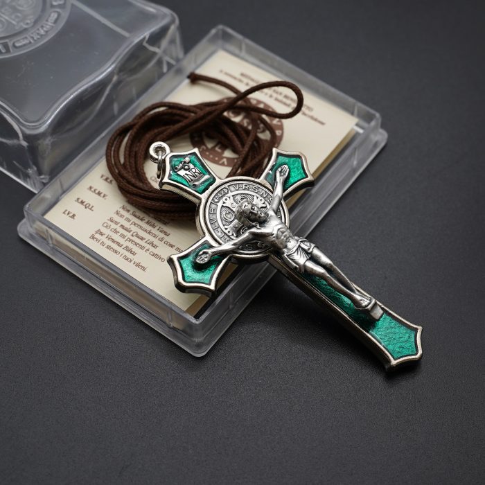 十字架项链-圣本笃-合金-珐琅绿色-带绳卡片-7.4x4.6cm Catholic religious art