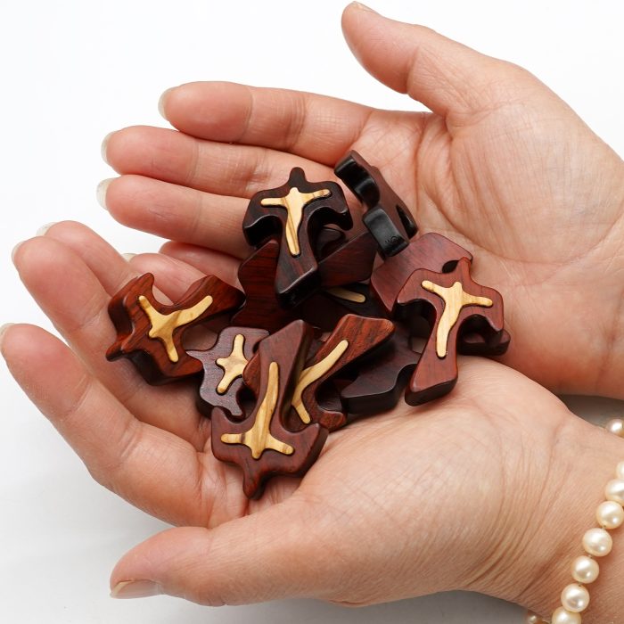 DIY十字架-TAU十字-紫檀木嵌橄榄木-4x3cm Catholic religious art