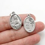 DIY小吊牌-圣女加辣/嘉勒-锌合金-2.2x1.6cm - 图片 3