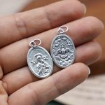DIY小吊牌-永援圣母+圣神-锌合金-镀银-2.2cm - 图片 3
