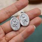 DIY小吊牌-路济亚+圣哲辣尔多-锌合金-镀银-2.2cm - 图片 3
