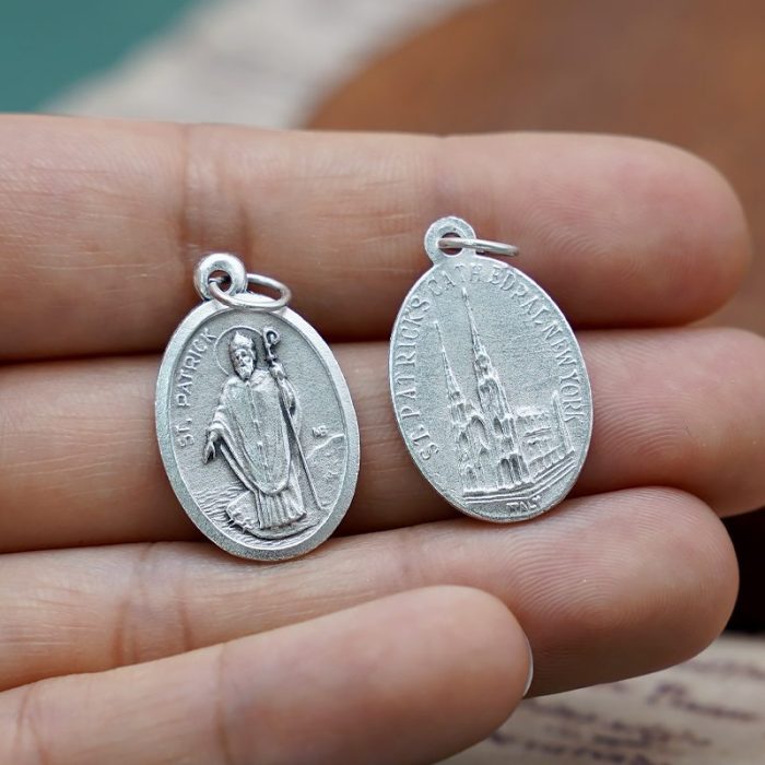 DIY小吊牌-圣帕特里克+教堂-锌合金-2.2cm - 图片 2