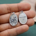 DIY小吊牌-圣伯拉削+字-锌合金-2.2cm - 图片 3