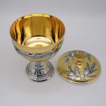 圣体盒-錾刻橄榄叶-黄铜-双色-直径12高18厘米 - 图片 3