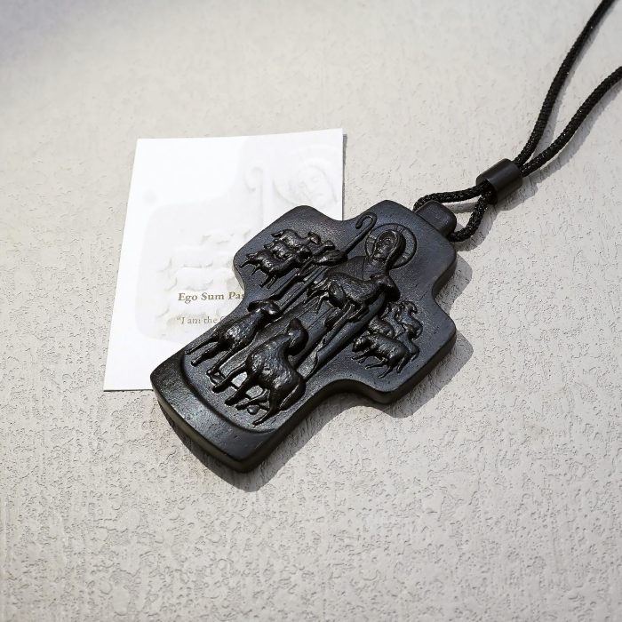 项链十字架-耶稣善牧-黑檀木-带绳-7x5cm（送收纳包） - 图片 3
