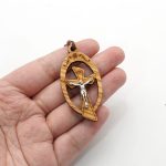 十字架项链-橄榄木-镂空椭圆-带挂绳-5x2.7cm - 图片 3