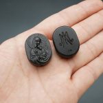 DIY双通-圣母抱耶稣-椭圆形-黑檀木-2.6cm - 图片 3